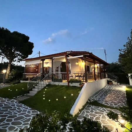 Anastasias Cottage 네아 이라클리아 외부 사진