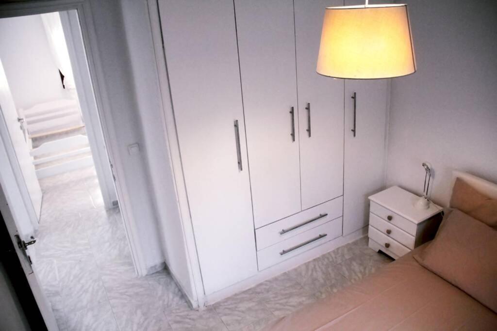 Anastasias Cottage 네아 이라클리아 외부 사진