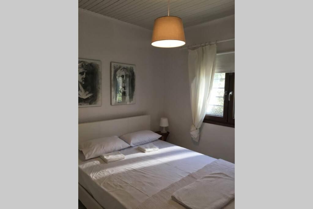 Anastasias Cottage 네아 이라클리아 외부 사진
