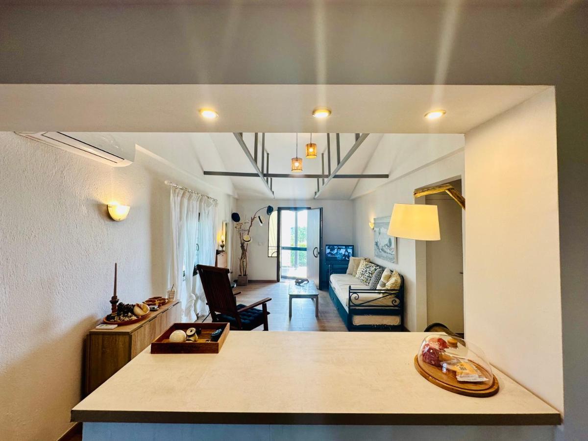 Anastasias Cottage 네아 이라클리아 외부 사진