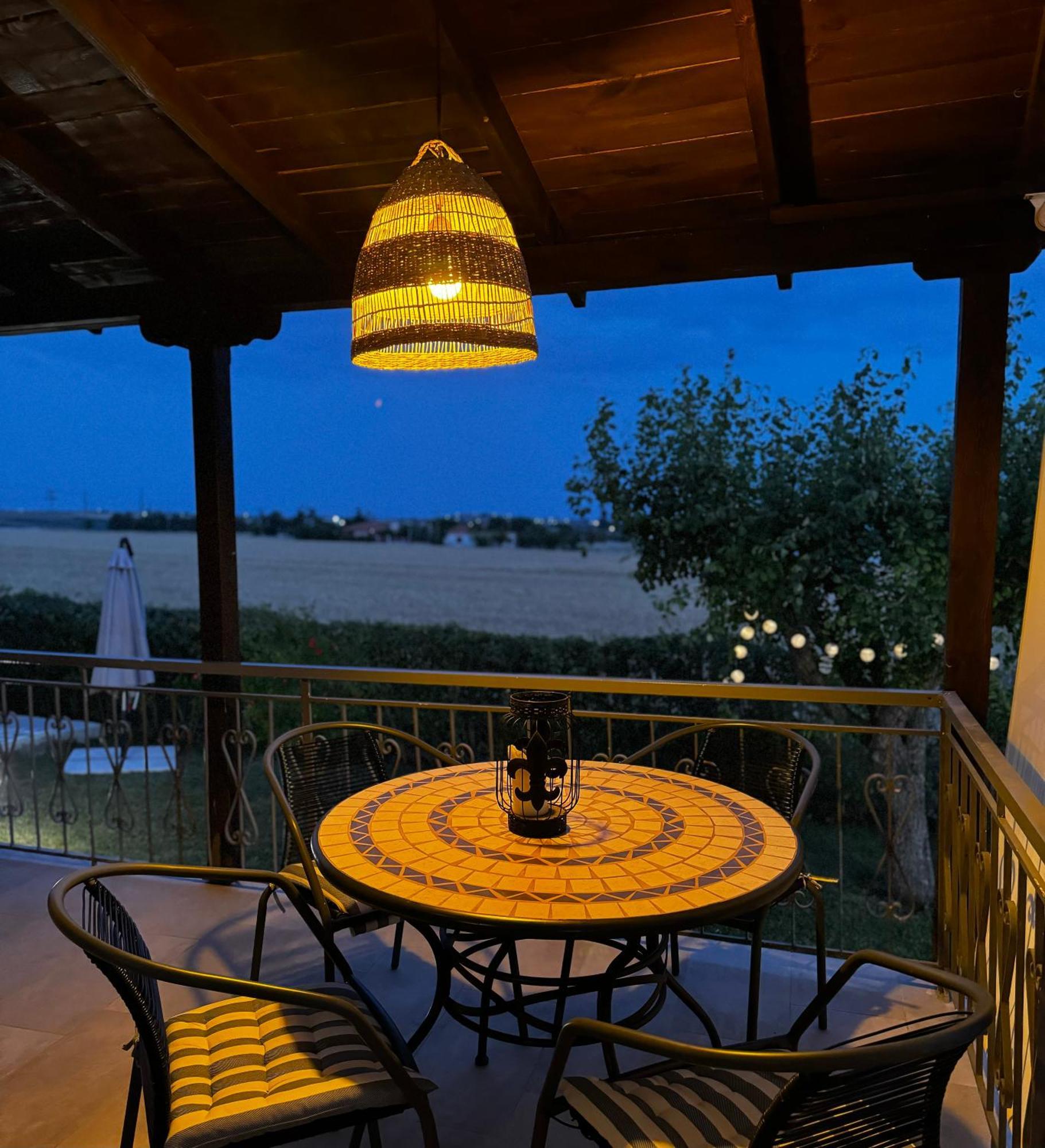 Anastasias Cottage 네아 이라클리아 외부 사진